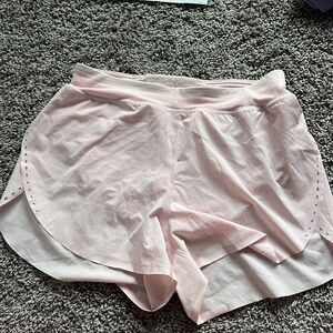 Lululemon find your pace shorts strawberry milkshake